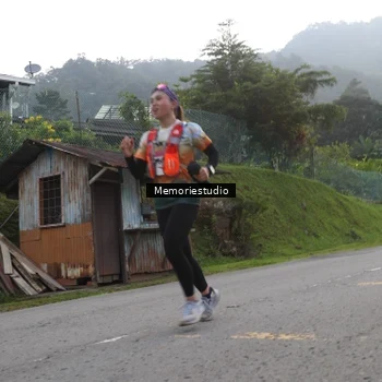 Runner Photo 9047062
