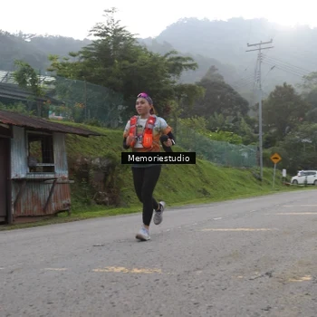 Runner Photo 9047064