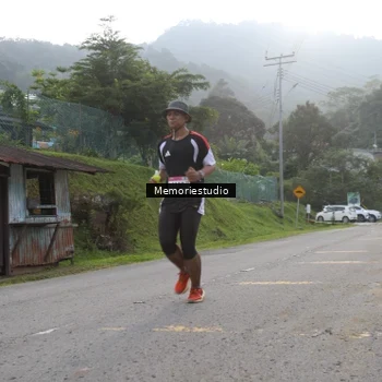 Runner Photo 9047067