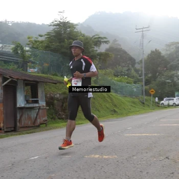 Runner Photo 9047068