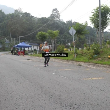 Runner Photo 9047071