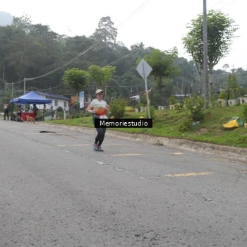 Runner Photo 9047073