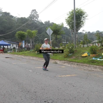 Runner Photo 9047076