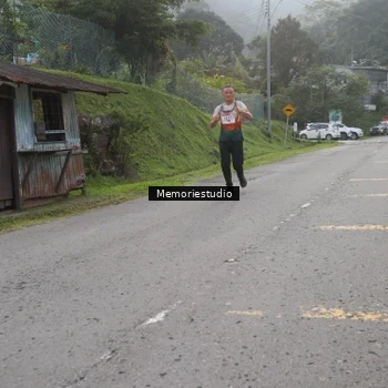Runner Photo 9047085