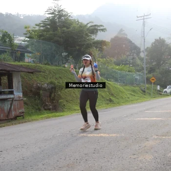 Runner Photo 9047097