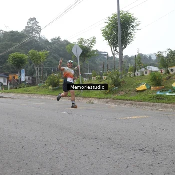 Runner Photo 9047099