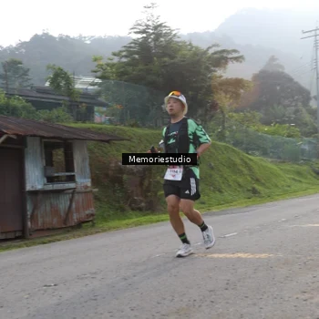 Runner Photo 9047105
