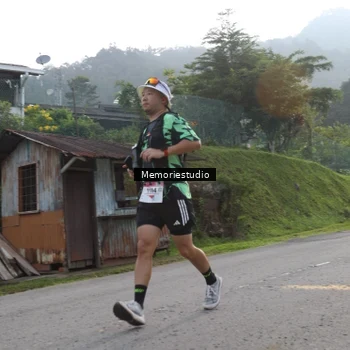 Runner Photo 9047109
