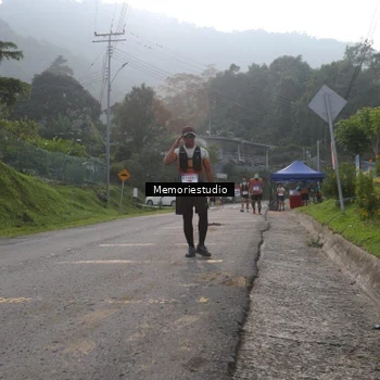 Runner Photo 9047118