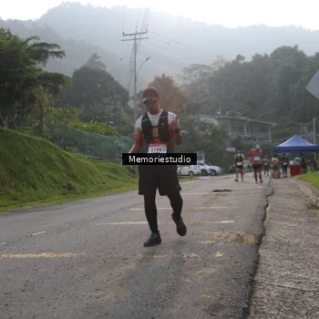 Runner Photo 9047124