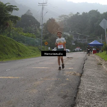 Runner Photo 9047134
