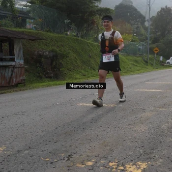 Runner Photo 9047136