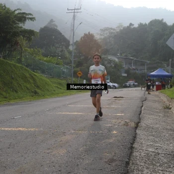 Runner Photo 9047137