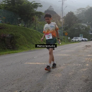 Runner Photo 9047138
