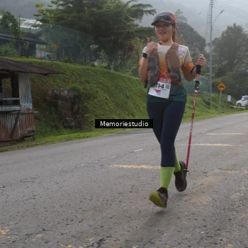 Runner Photo 9047150