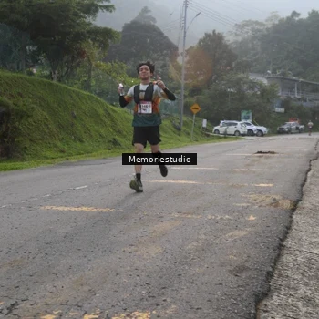 Runner Photo 9047156