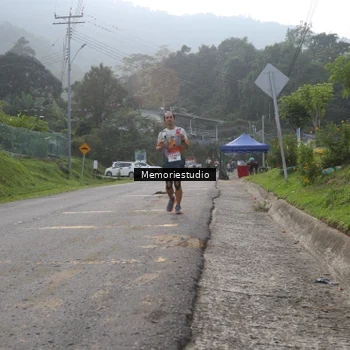 Runner Photo 9047165
