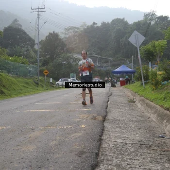 Runner Photo 9047166
