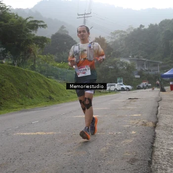 Runner Photo 9047172