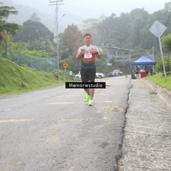 Runner Photo 9047175