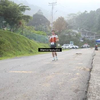 Runner Photo 9047180