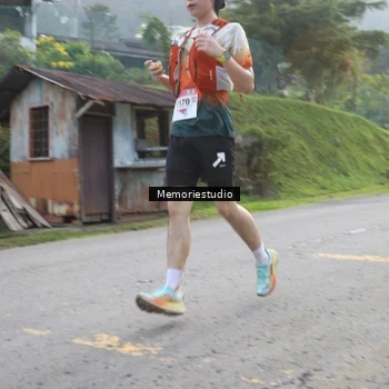 Runner Photo 9047184
