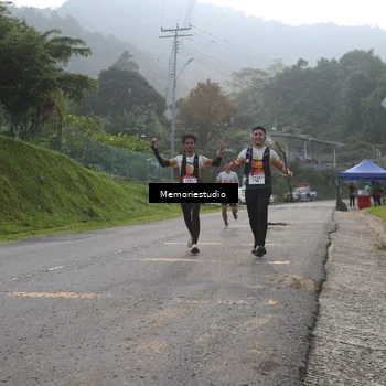 Runner Photo 9047197