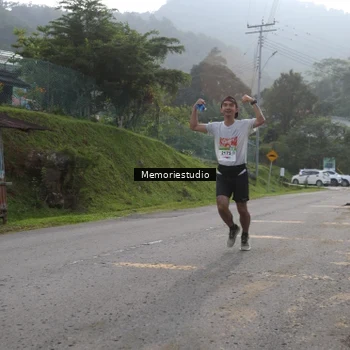 Runner Photo 9047202