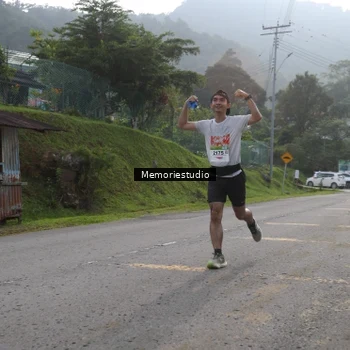 Runner Photo 9047203