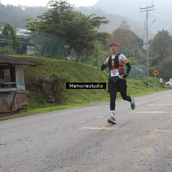 Runner Photo 9047234