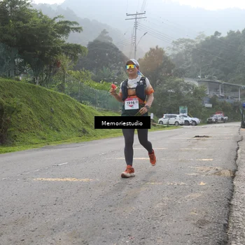 Runner Photo 9047253