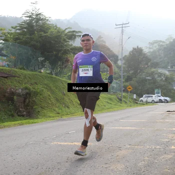 Runner Photo 9047276