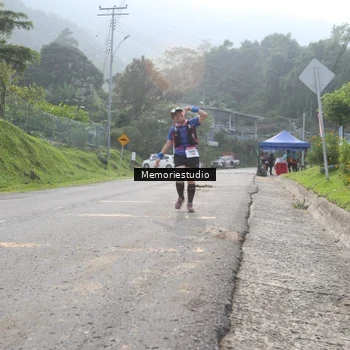 Runner Photo 9047302