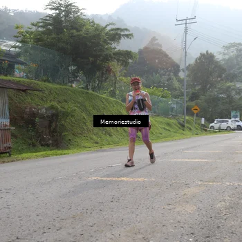 Runner Photo 9047320