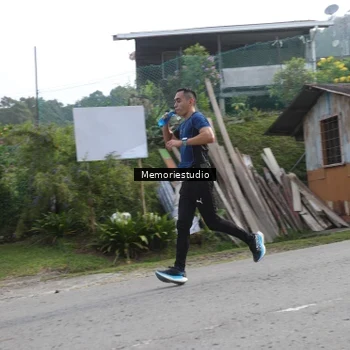Runner Photo 9047337