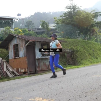 Runner Photo 9047343