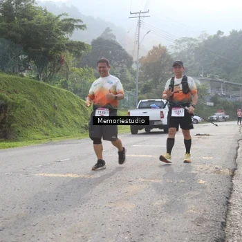Runner Photo 9047353