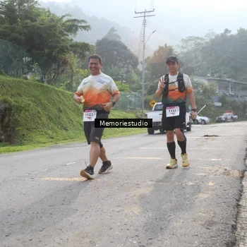 Runner Photo 9047354