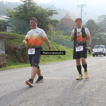 Runner Photo 9047355