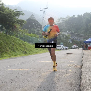Runner Photo 9047360