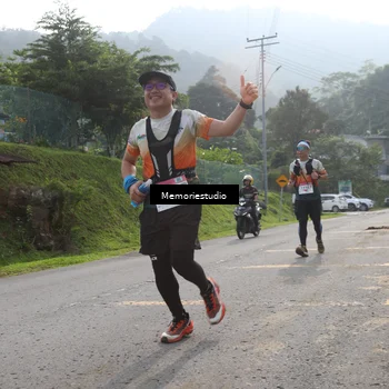 Runner Photo 9047371