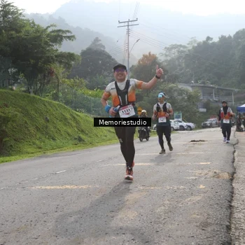 Runner Photo 9047372