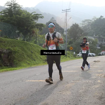 Runner Photo 9047375