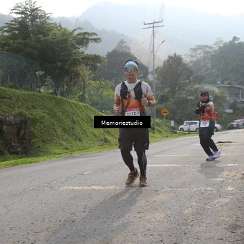 Runner Photo 9047376