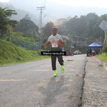 Runner Photo 9047389