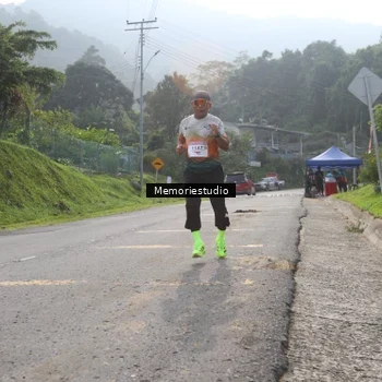 Runner Photo 9047390