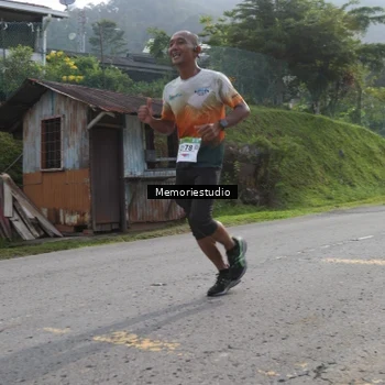 Runner Photo 9047394