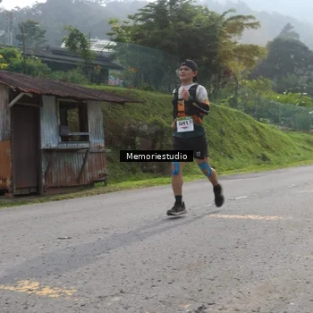 Runner Photo 9047398