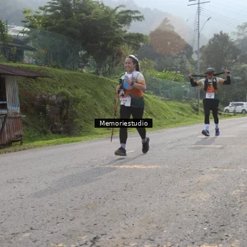 Runner Photo 9047405