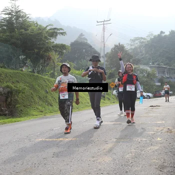 Runner Photo 9047419